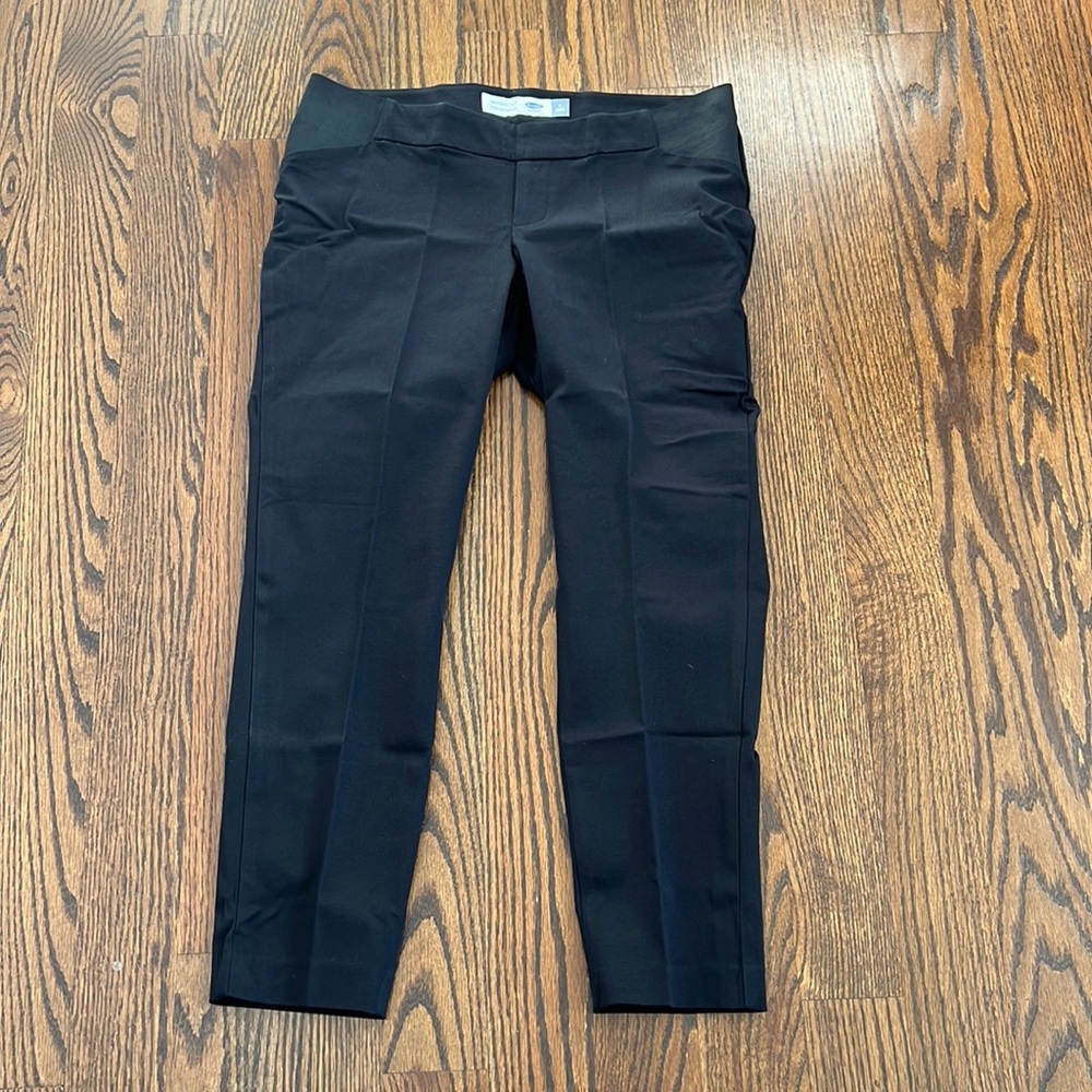 NWT Old Navy Maternity Pants